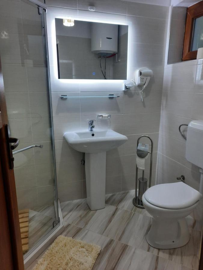 Vila Alexander B&B 瓦勒博内 外观 照片