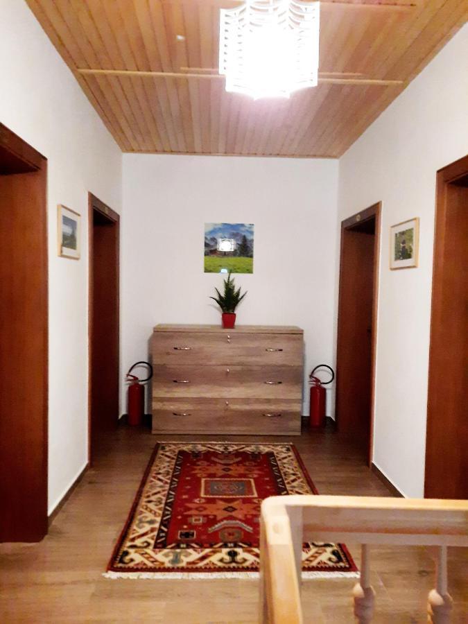 Vila Alexander B&B 瓦勒博内 外观 照片