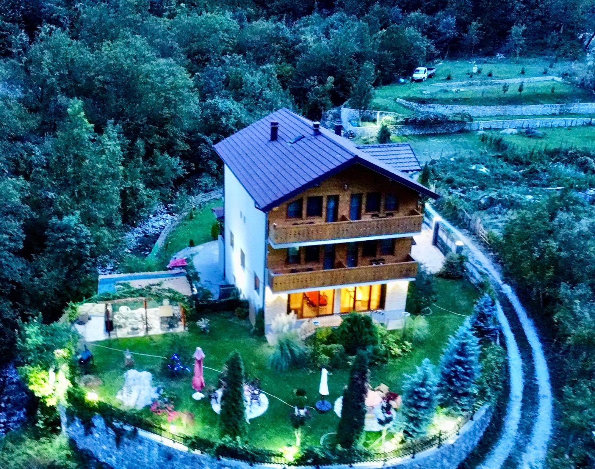 Vila Alexander B&B 瓦勒博内 外观 照片