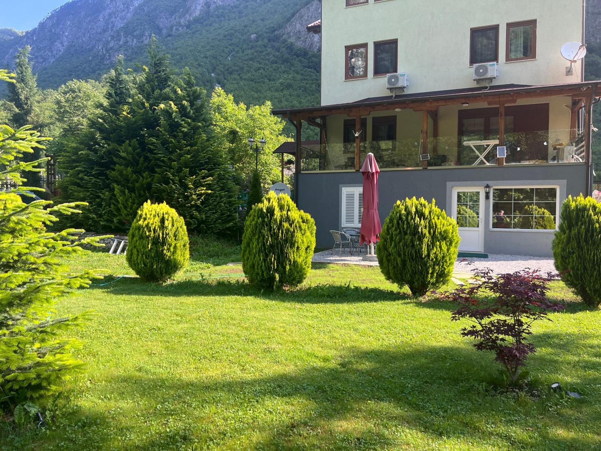Vila Alexander B&B 瓦勒博内 外观 照片