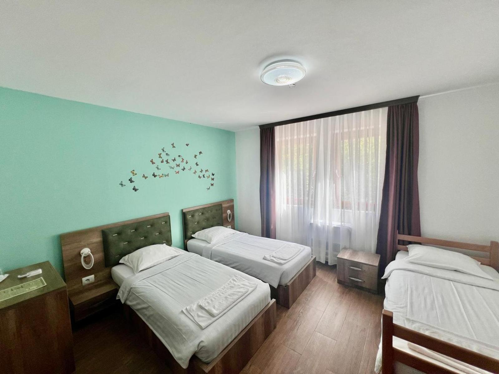 Vila Alexander B&B 瓦勒博内 外观 照片