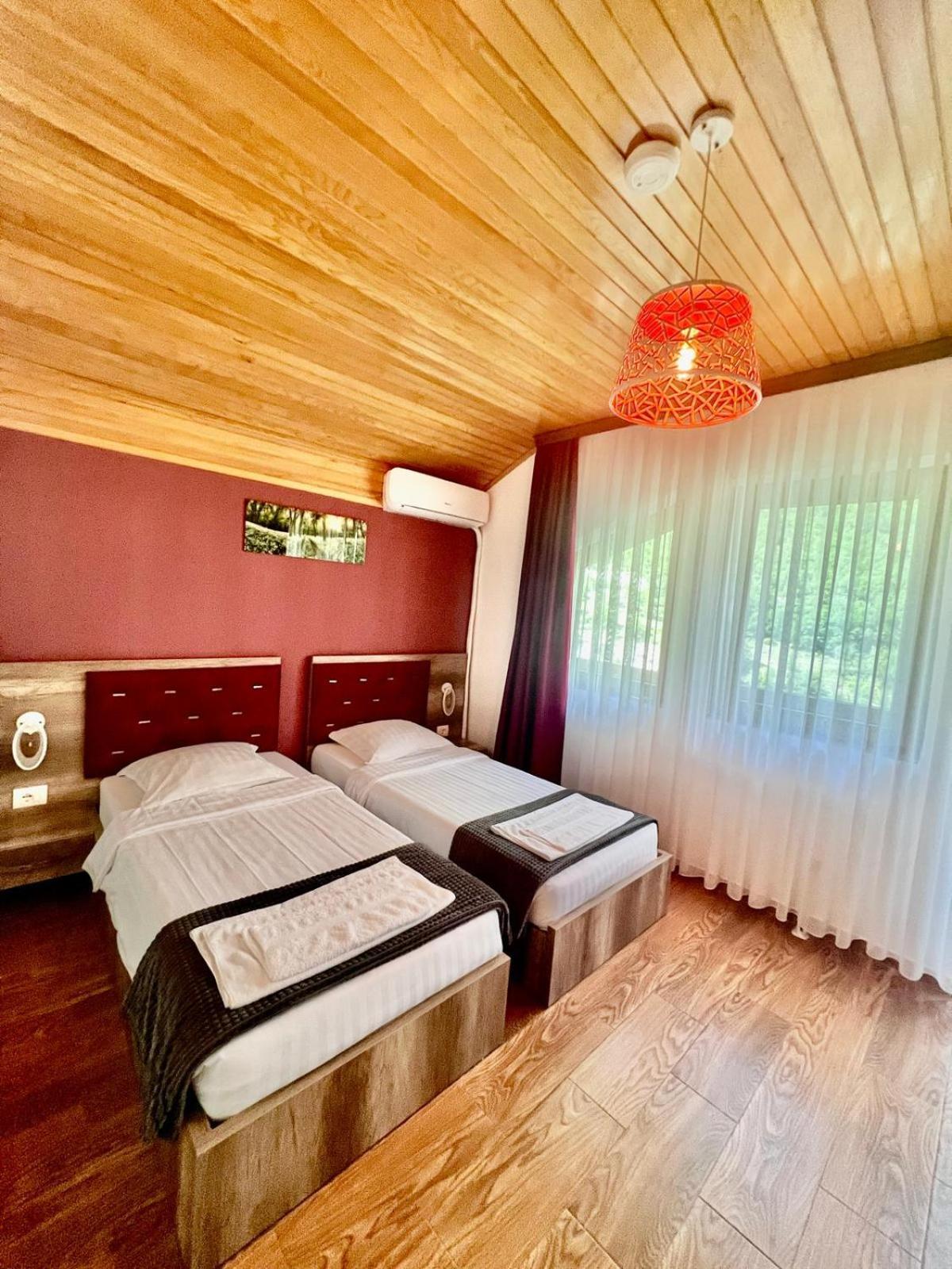 Vila Alexander B&B 瓦勒博内 外观 照片