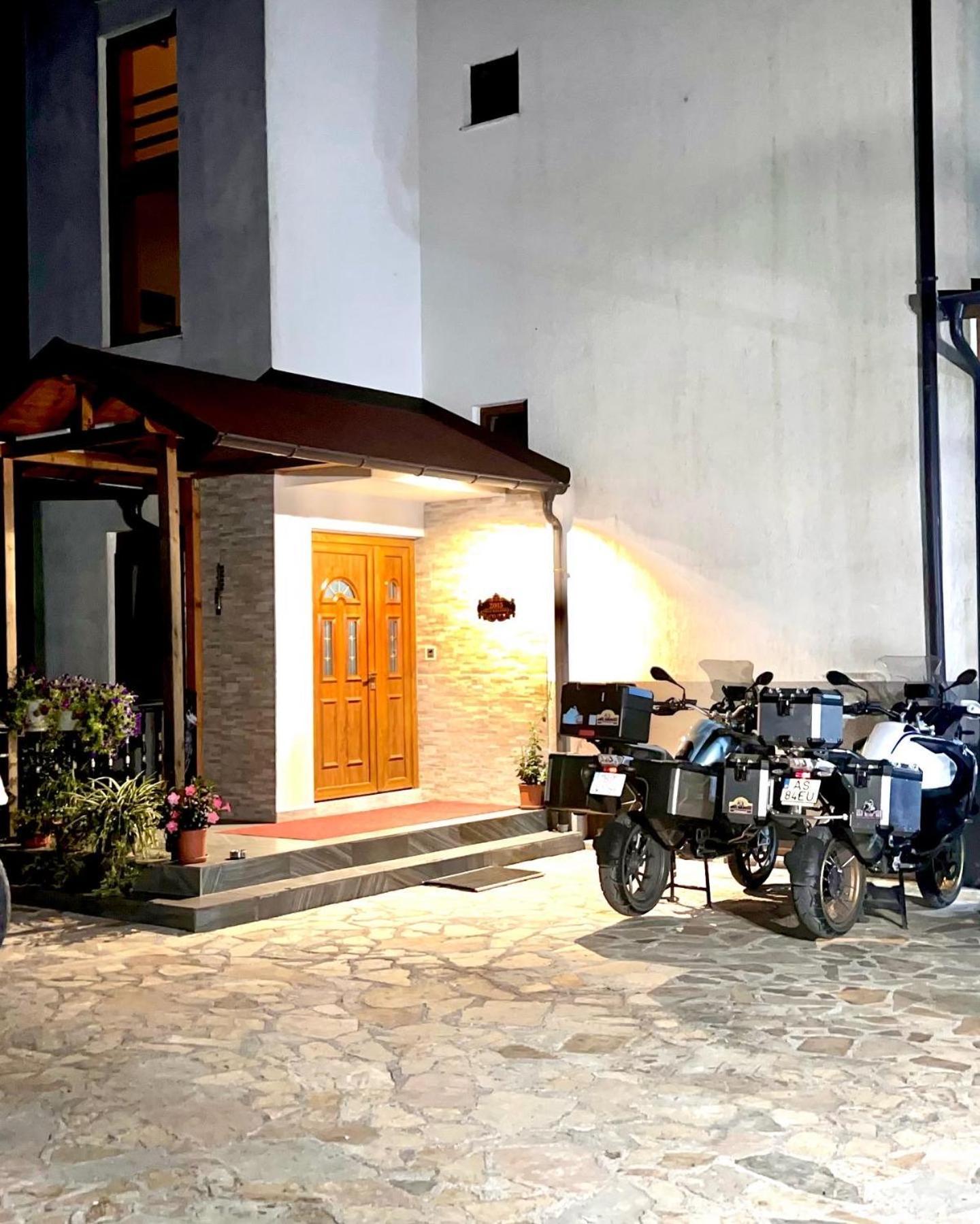 Vila Alexander B&B 瓦勒博内 外观 照片