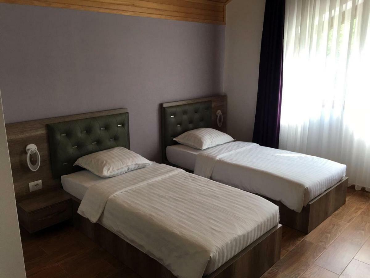 Vila Alexander B&B 瓦勒博内 外观 照片