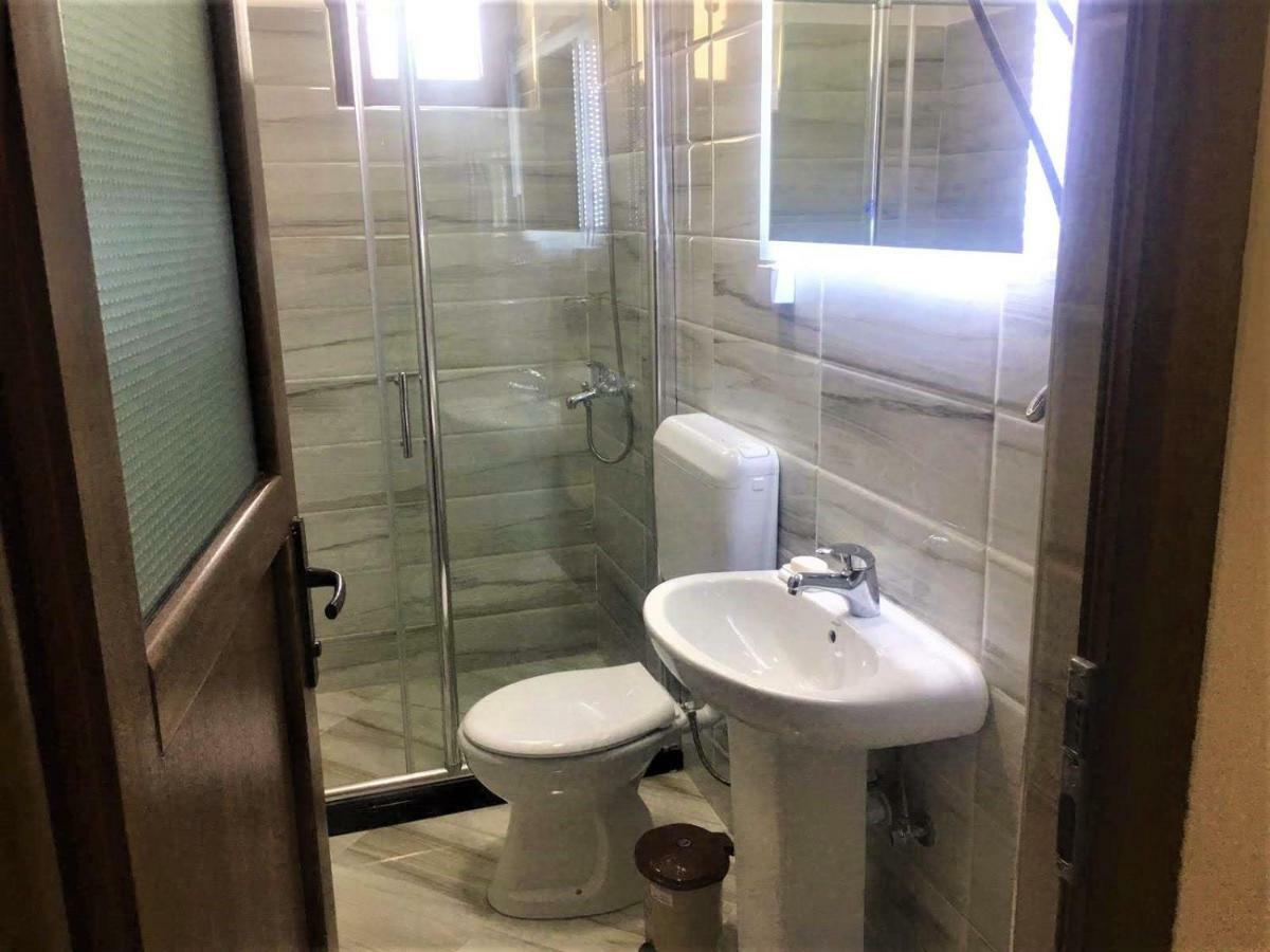 Vila Alexander B&B 瓦勒博内 外观 照片