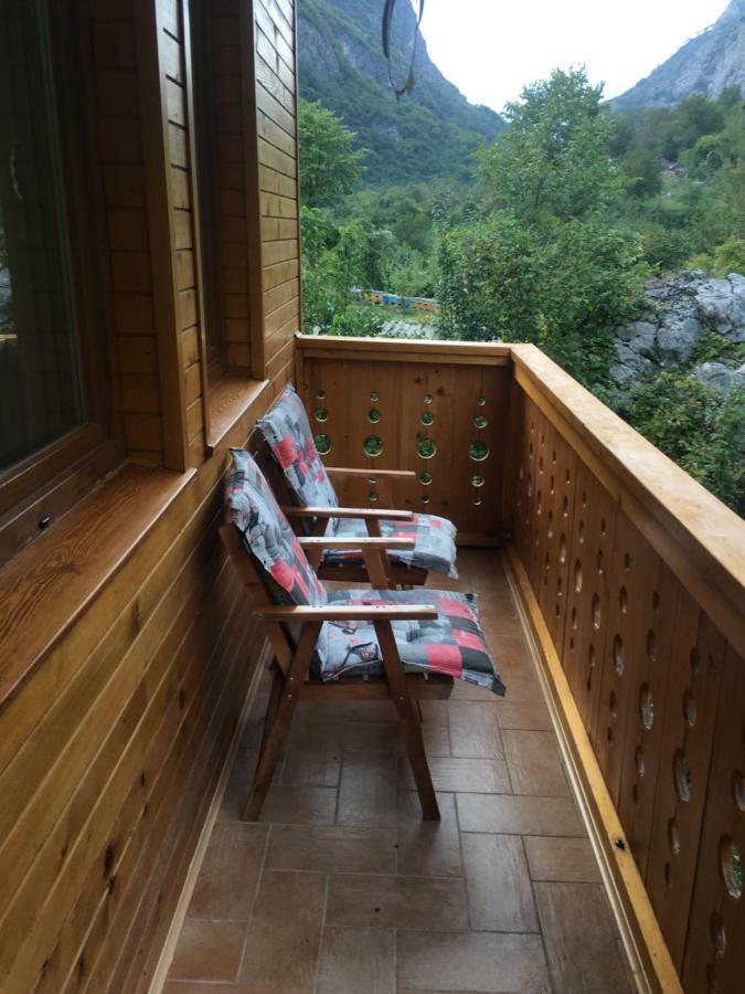 Vila Alexander B&B 瓦勒博内 外观 照片
